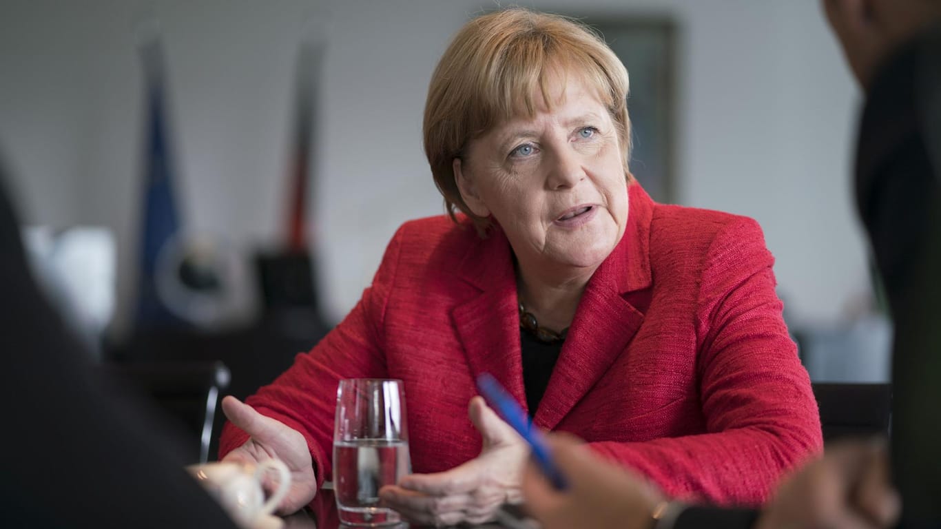 Merkel hebt die Wichtigkeit von Digitalisierung und technischer Innovation heraus: "Da hat Europa Defizite, die wir aufholen müssen und können."