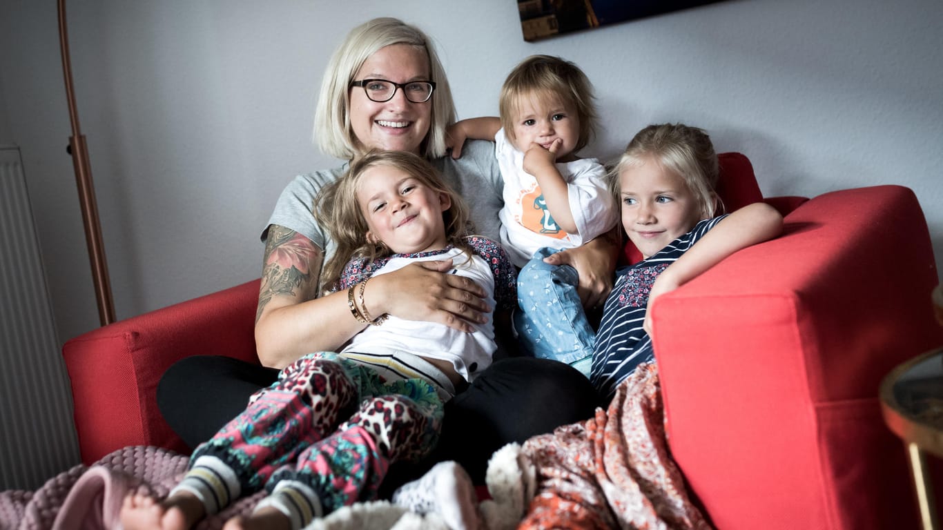 Henriette Zwick aus Berlin mit ihren drei Mädels: Florentine (links), Elise (Mitte hinten) und Marlene (rechts).