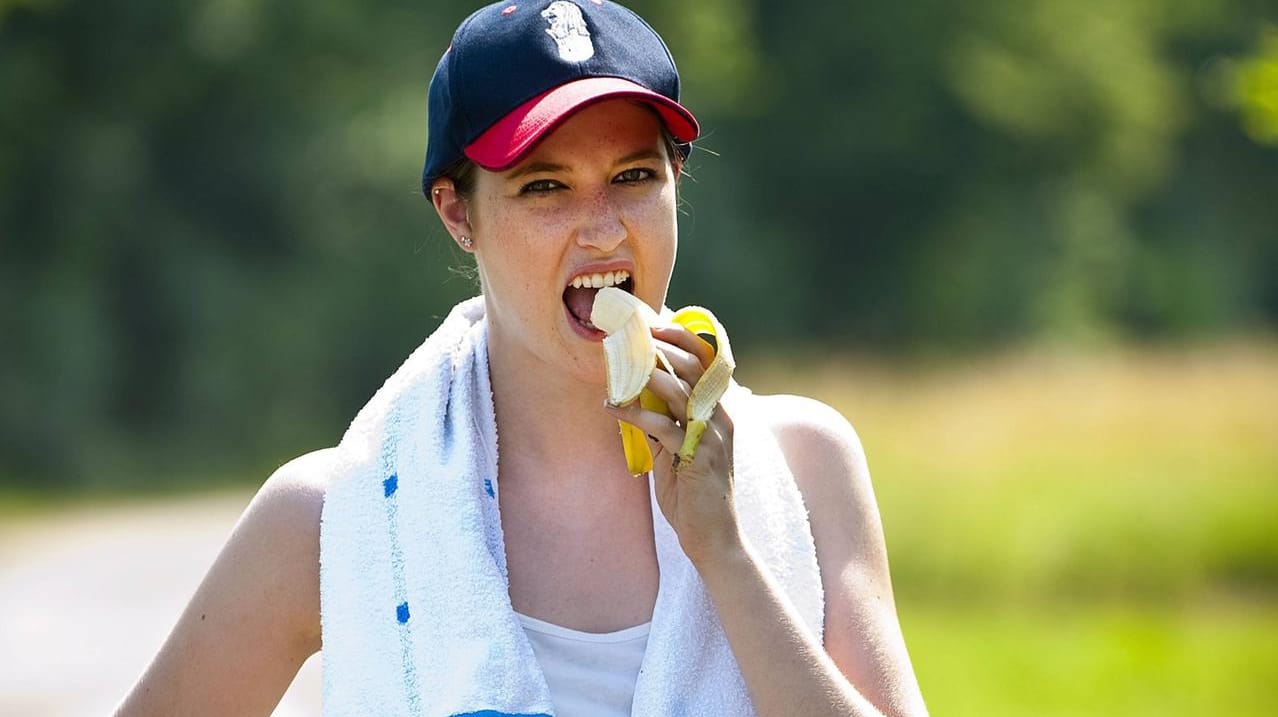 Mit bedachter Ernährung auch kurz vor dem Sport, tut man dem Körper einen großen Gefallen.