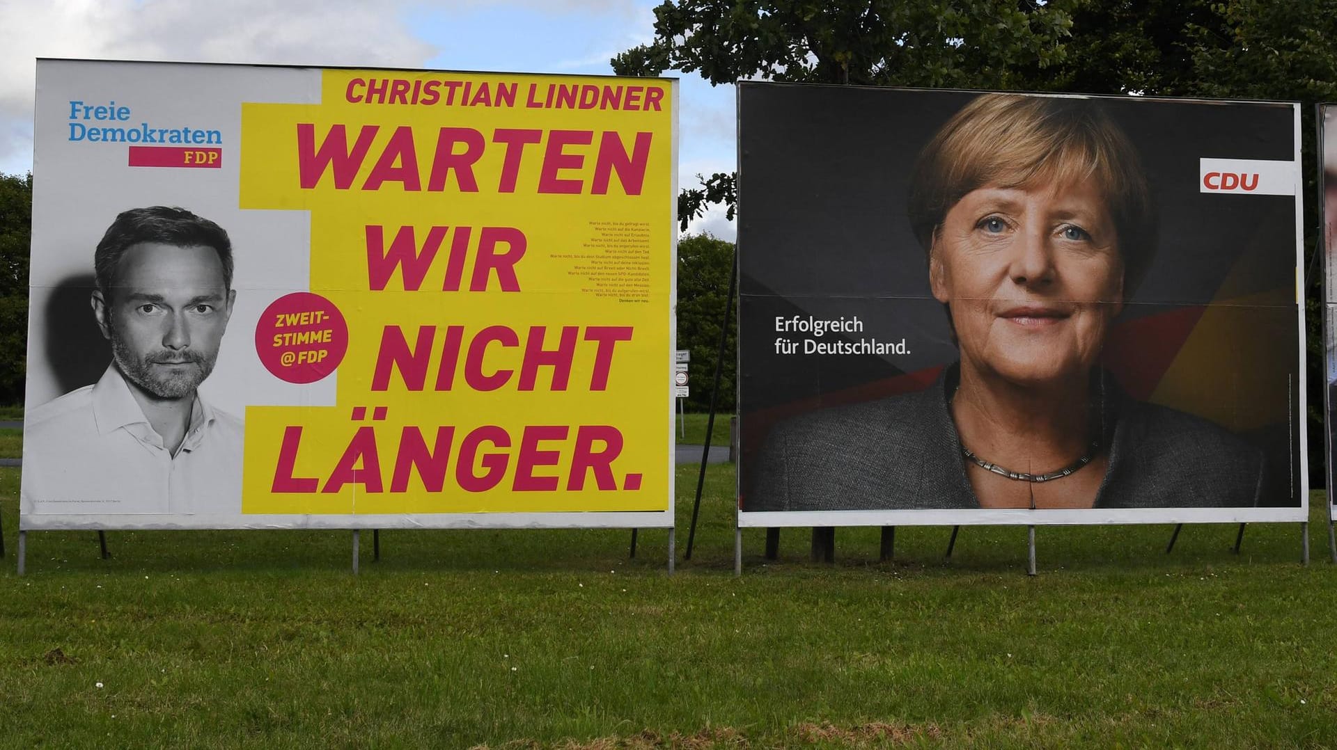 Bundestagswahl 2017 Wahlplakat Christian Lindner FDP Angela Merkel CDU Bundestagswahl 2017 Wahlplakat Christian Lindner FDP Angela Merkel CDU