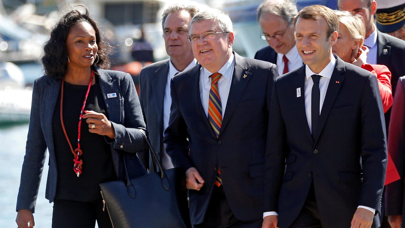 Die französische Sportministerin Laura Flessel (v. l.) äußerte am Rande eines Treffens mit IOC-Präsident Thomas Bach und Frankreichs Staatsoberhaupt Emmanuel Macron ihre Bedenken.