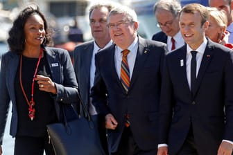 Die französische Sportministerin Laura Flessel (v. l.) äußerte am Rande eines Treffens mit IOC-Präsident Thomas Bach und Frankreichs Staatsoberhaupt Emmanuel Macron ihre Bedenken.
