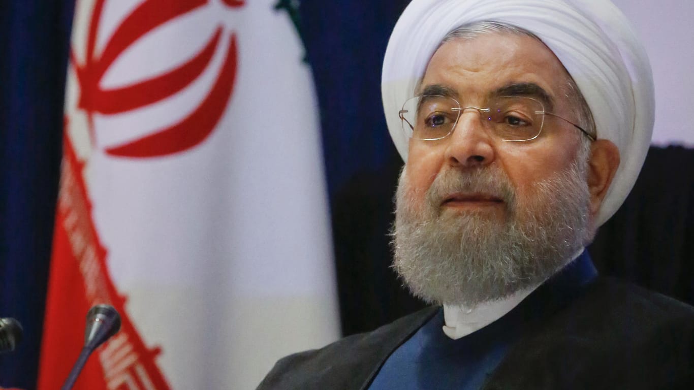Irans Präsident Hassan Ruhani kündigt Ausbau seiner militärischen Streitkräfte an