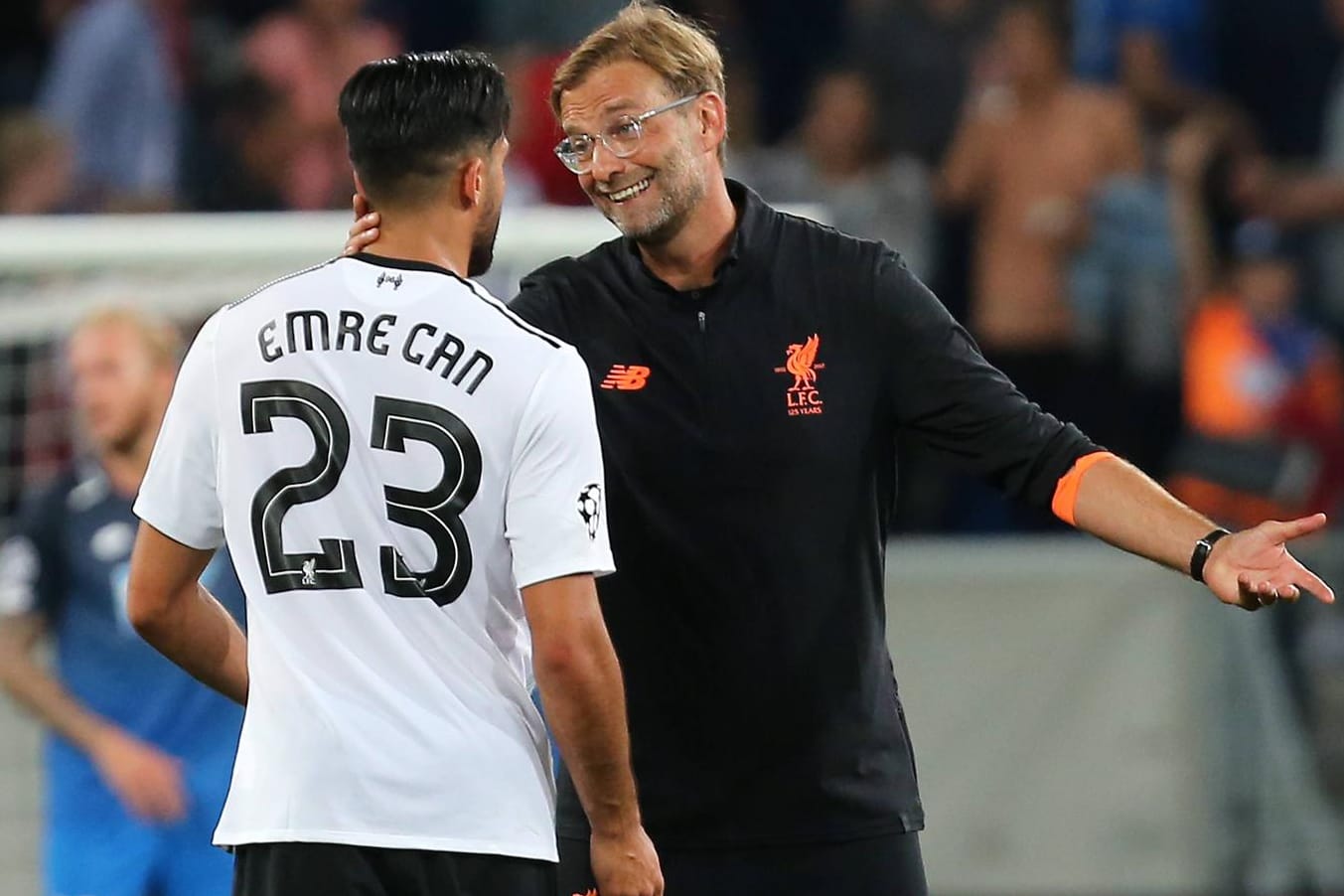 Emre Can (l.) hat unter Jürgen Klopp einen Stammplatz bei den Reds.
