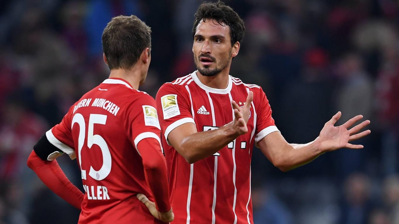 Thomas Müller (l.) und Mats Hummels konnten mit der Bayern-Taktik nicht zufrieden sein.