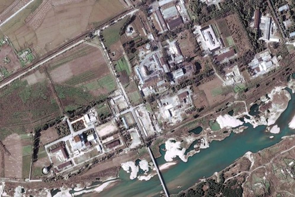 Die nordkoreanische Atomanlage Yongbyon auf einem Satellitenbild aus dem Jahr 2004.