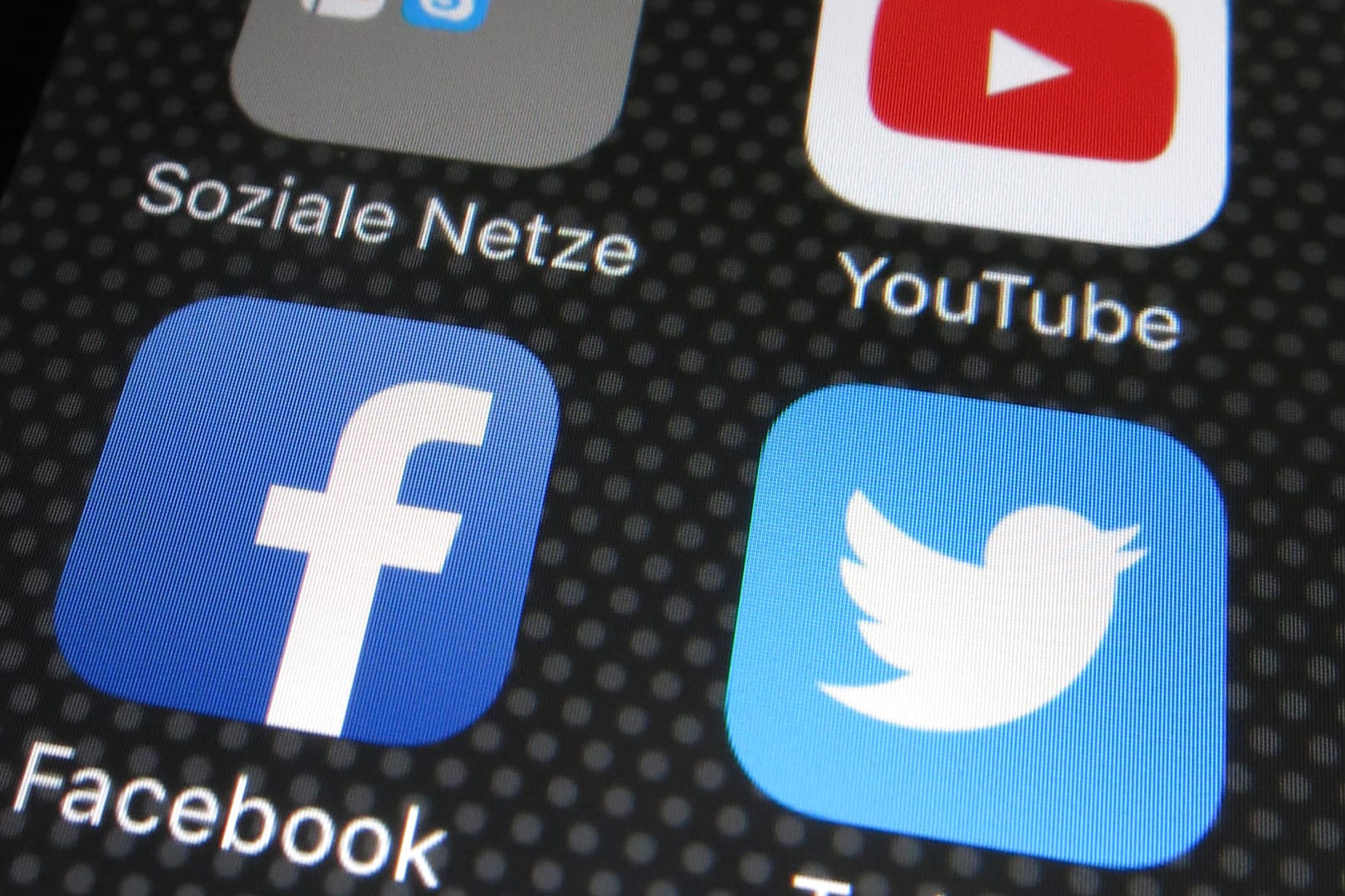 Die Parteien setzen bei der Landtagswahl verstärkt auf die sozialen Netzwerke.