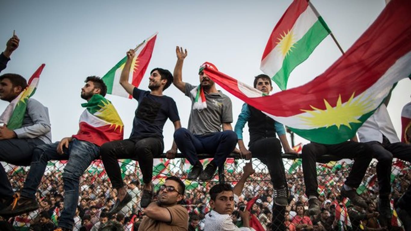 Kundgebung des kurdischen Präsidenten Barsani im irakischen Erbil.