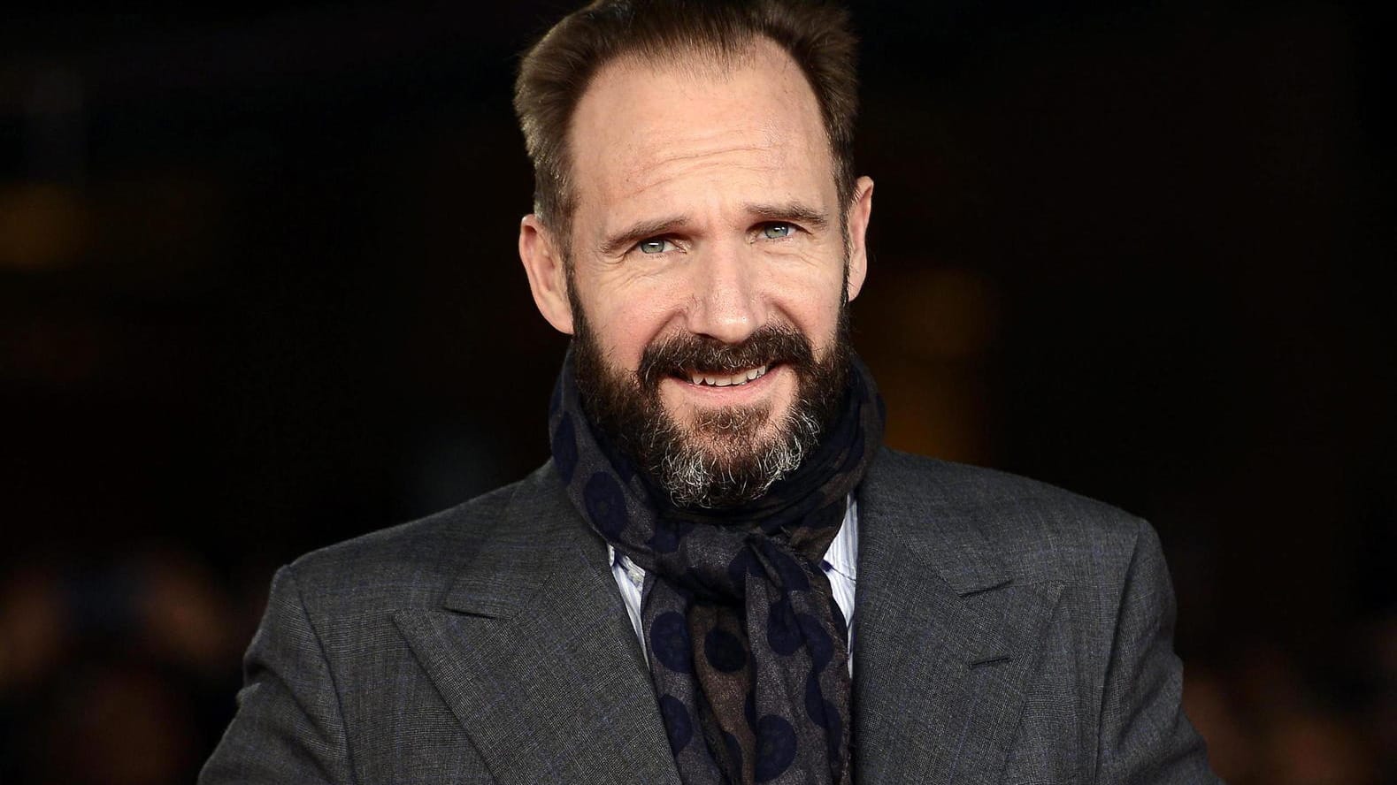 Ralph Fiennes ist jetzt Ehrenbürger von Serbien.