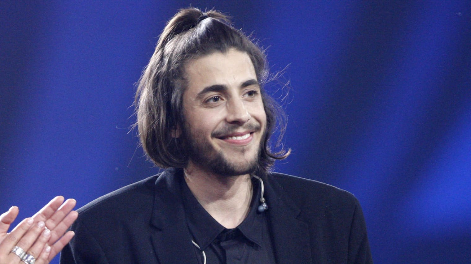 Mit dem Song "Amar pelos dois" gewann Salvador Sobral den Eurovision Song Contest 2017.