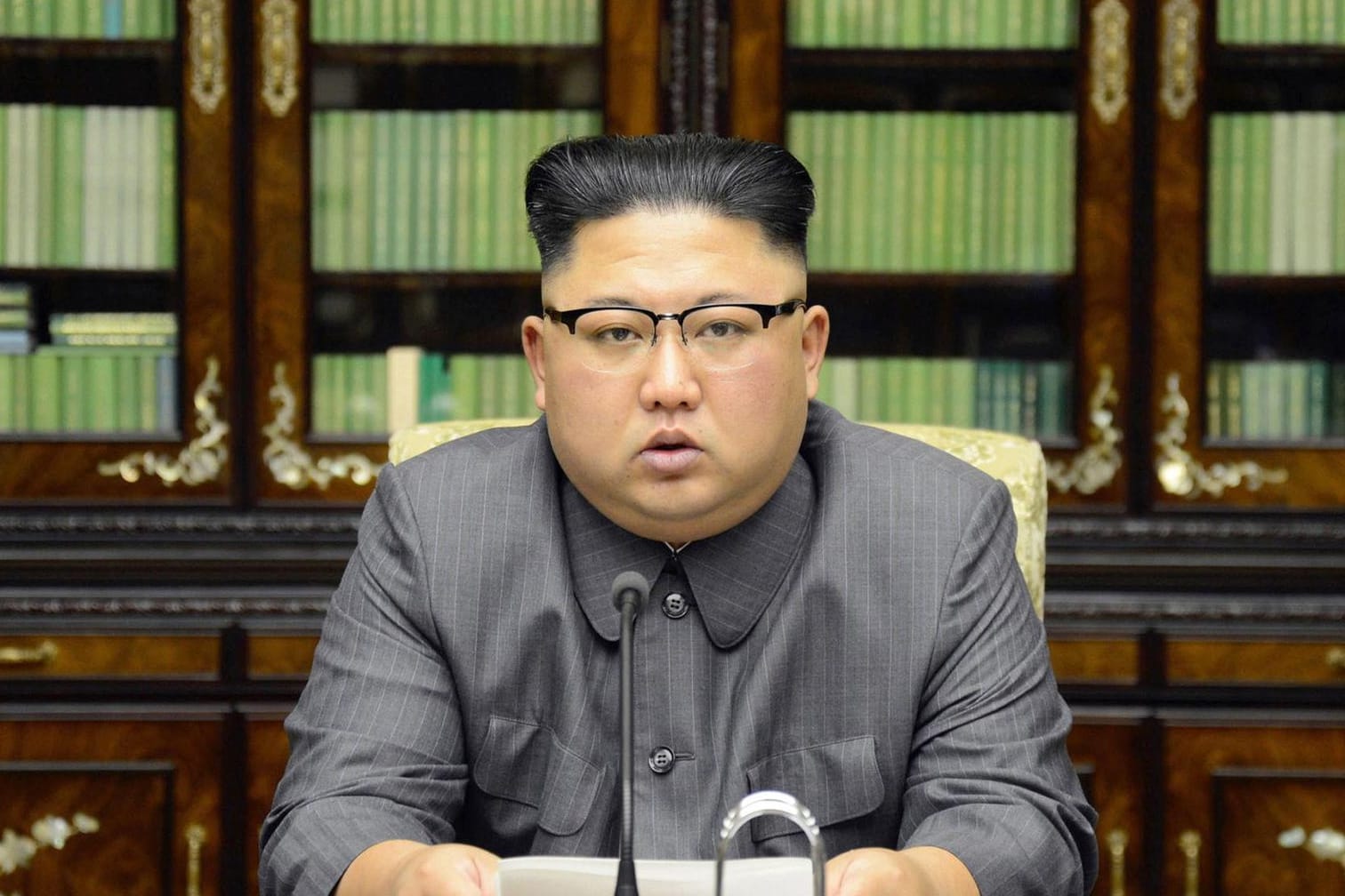 Offenbar als Reaktion auf US-Bomber östlich der Küste verlegt Nordkorea seine Kampfjets an die Ostküste.