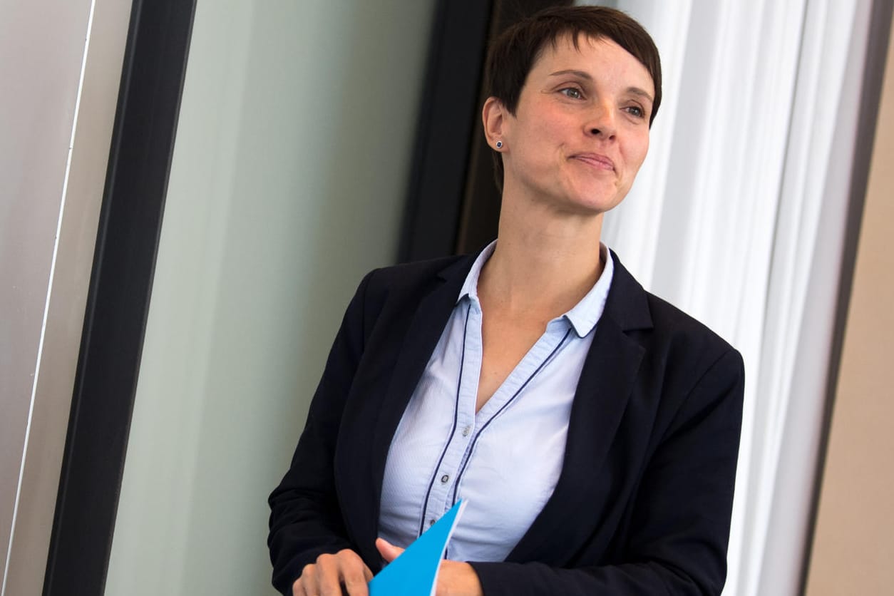 Wäre sie erfolgreicher als Bernd Lucke? Frauke Petry könnte nach dem AfD-Austritt eine neue Partei gründen.