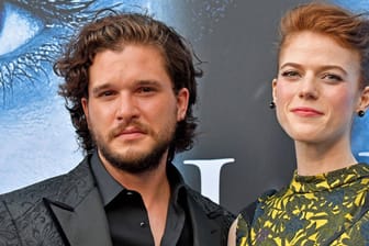 Als Jon Schnee und Ygritte fanden Kit Harington und Rose Leslie in "Game of Thrones" zusammen – dann hat es auch im wahren Leben gefunkt.