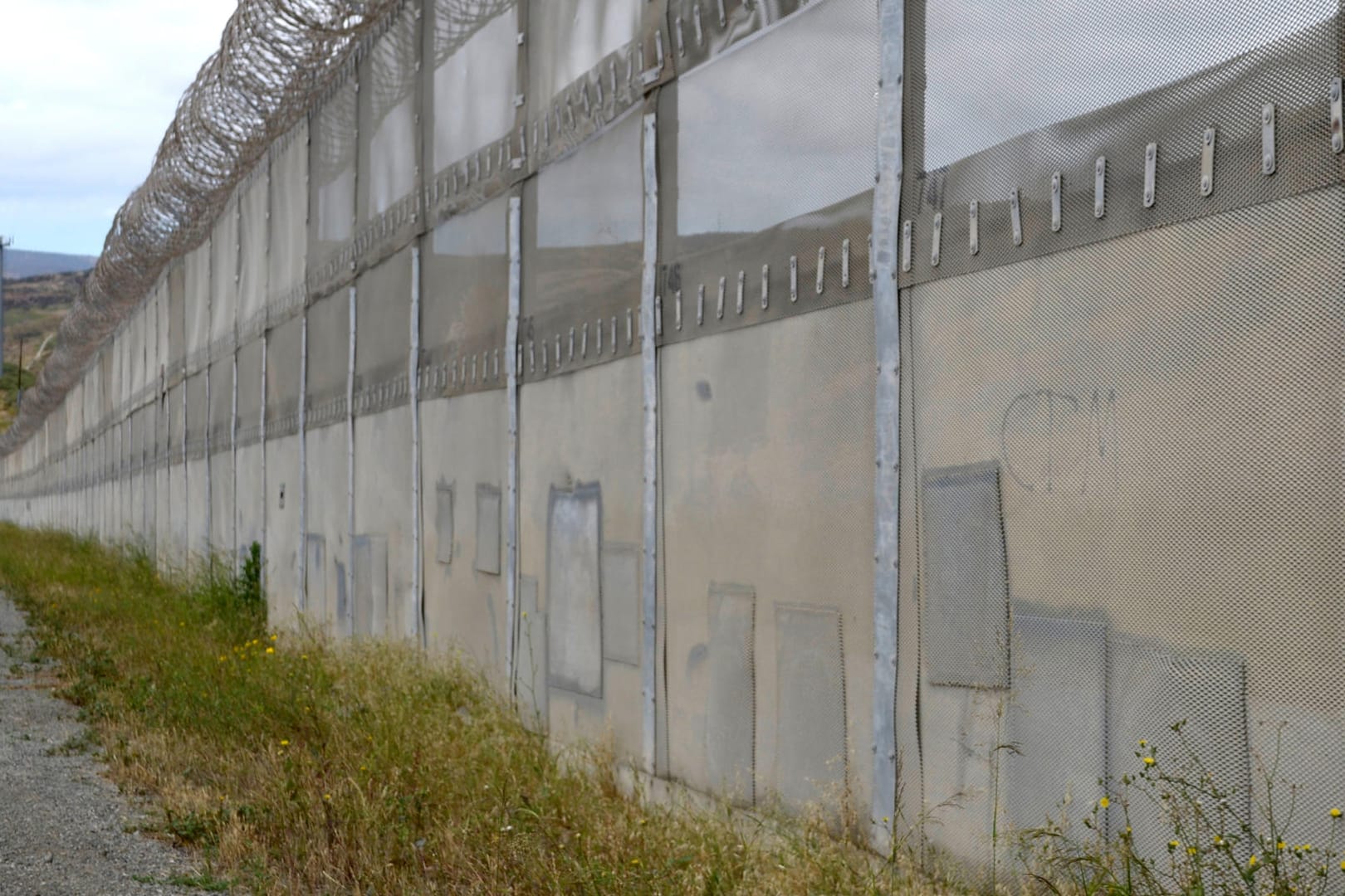 Grenzmauer zwischen USA und Mexiko: Es sollen je vier Modelle aus Beton und aus alternativen Materialen hergestellt werden.