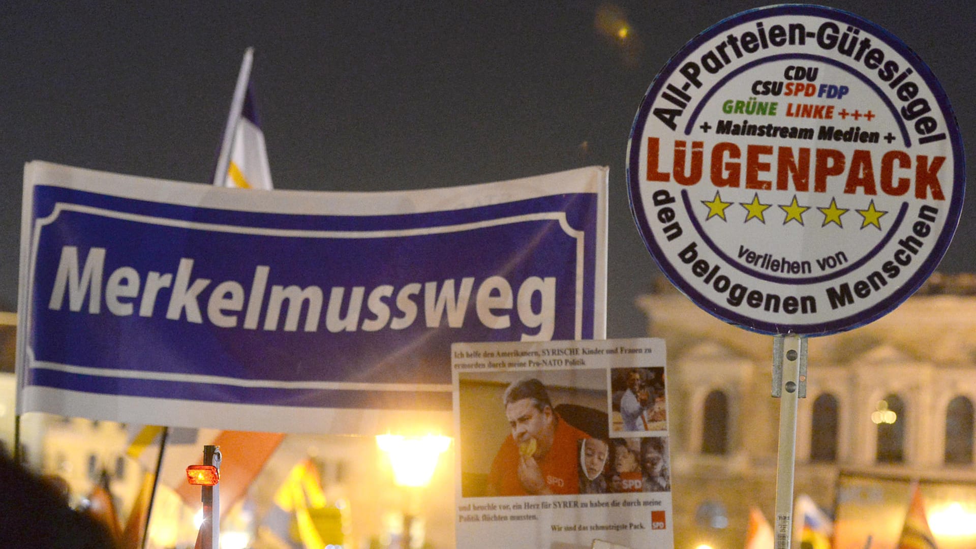 Haben Sie nach parteipolitischer Vorliebe gewählt? Oder gaben Sie einer Partei Ihre Stimme, um gegen die anderen Parteien zu protestieren? Das möchte t-online.de in einer exklusiven Umfrage erfahren. Haben Sie nach parteipolitischer Vorliebe gewählt? Oder gaben Sie einer Partei Ihre Stimme, um gegen die anderen Parteien zu protestieren? Das möchte t-online.de in einer exklusiven Umfrage erfahren.