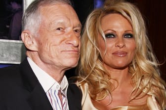 Pamela Anderson zog mehrere Mal für "Playboy"-Chef Hugh Hefner blank.