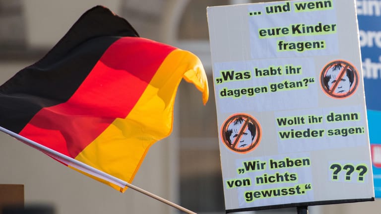 Fast 80 Prozent der Deutschen haben ihre Wahlentscheidung aus Überzeugung gefällt. Das ergab eine aktuelle Umfrage von t-online.de. Wähler der AfD waren hingegen nur zu 52,8 Prozent von der Partei überzeugt.