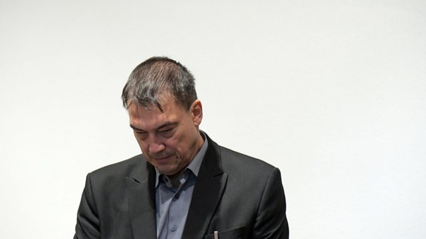 Der ehemalige SPD-Landtagsabgeordnete Linus Förster soll mehrfach schlafende Frauen missbraucht haben.