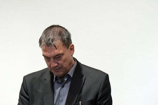 Der ehemalige SPD-Landtagsabgeordnete Linus Förster soll mehrfach schlafende Frauen missbraucht haben.