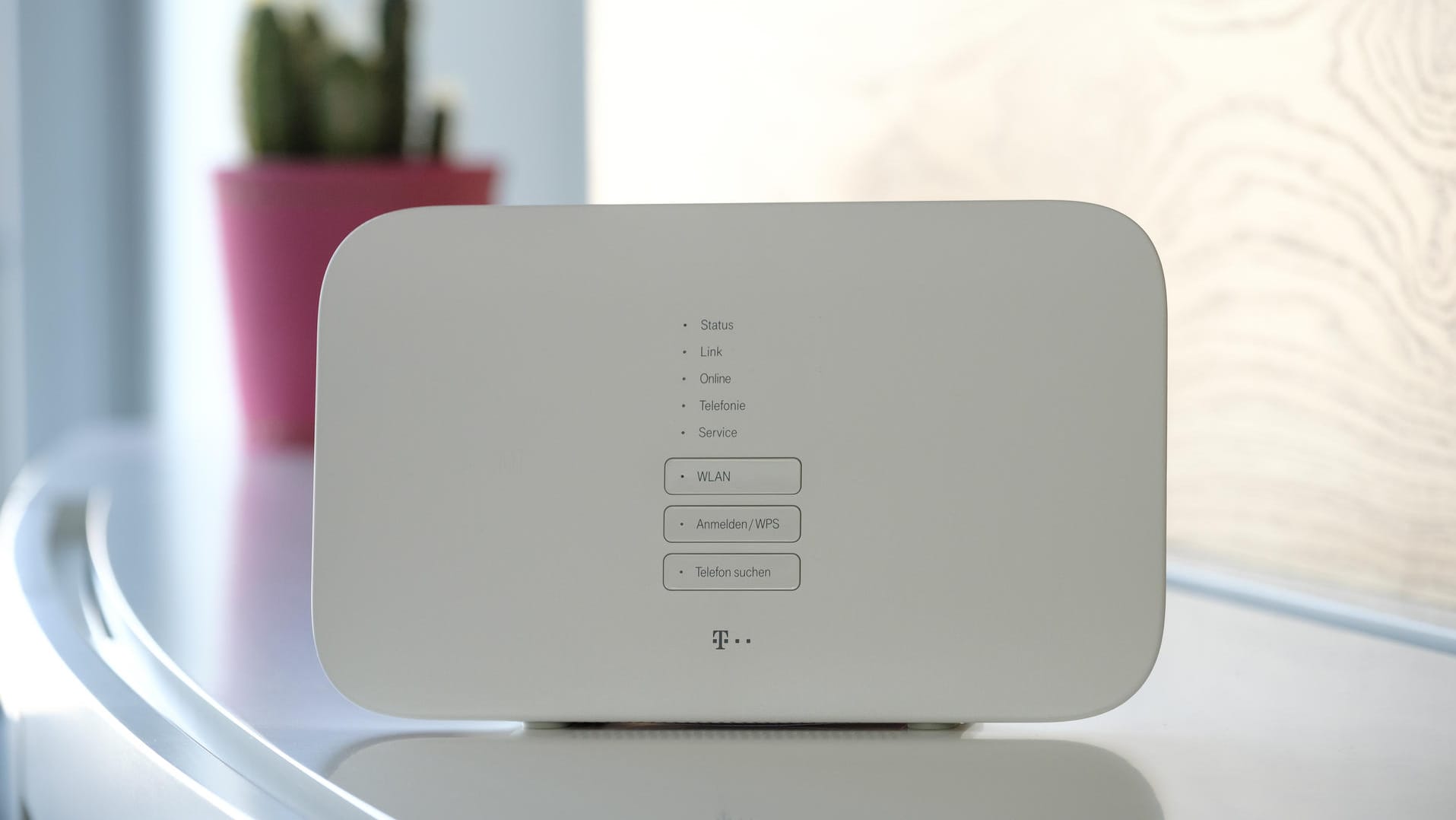 Dezentes Design: Der "Speedport Smart" der Deutschen Telekom.