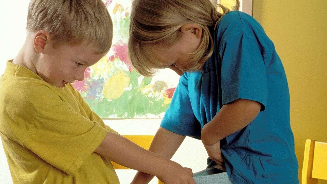 Normal sind Doktorspiele, wenn die Kinder dies freiwillig tun.