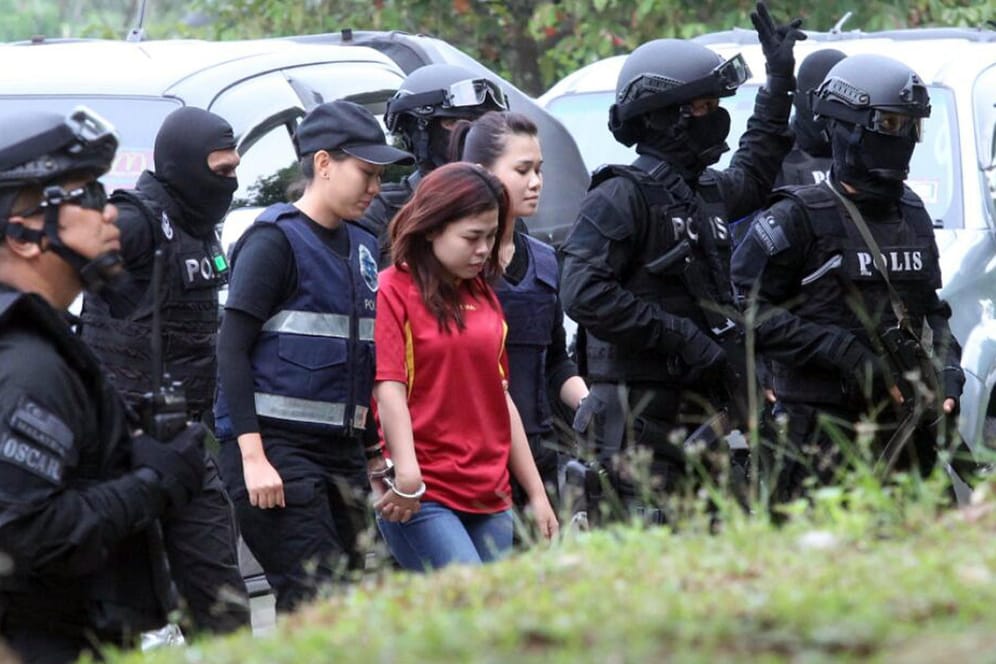 Malaysia klagt die mutmaßlichen Kim-Attentäterinnen an. Ihnen droht die Todesstrafe.