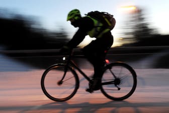 In der dunklen Jahreszeit ist funktionierendes Licht auf dem Fahrrad besonders wichtig