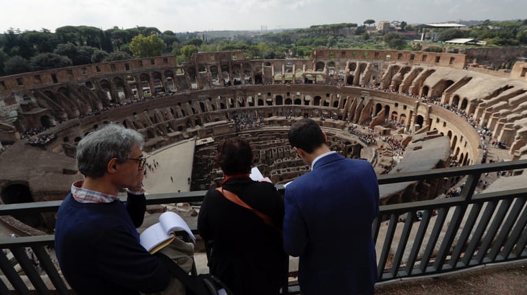 Das eindrucksvolle Kolosseum in Rom ist ein Besuchermagnet.