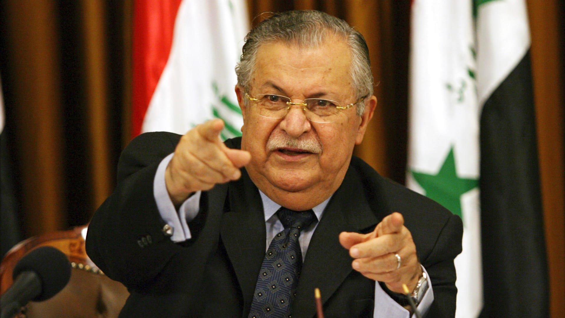 Der Ex-Präsident Dschalal Talabani war aufgrund von Krankenhausbesuchen oftmals in Deutschland. Er starb im Alter von 83 Jahren. Der Ex-Präsident Dschalal Talabani war aufgrund von Krankenhausbesuchen oftmals in Deutschland. Er starb im Alter von 83 Jahren.