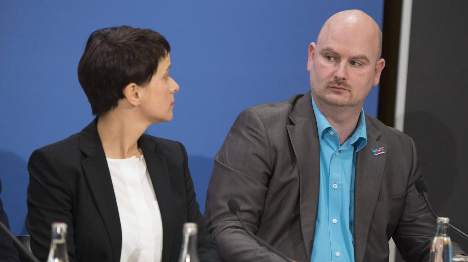 Mario Mieruch folgt Frauke Petry und verlässt ebenfalls die AfD-Bundestagsfraktion. Mario Mieruch folgt Frauke Petry und verlässt ebenfalls die AfD-Bundestagsfraktion.