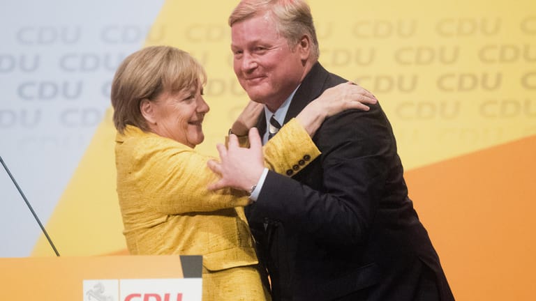Bundeskanzlerin Angela Merkel unterstützt ihren Parteifreund Bernd Althusmann beim Wahlkampf in Niedersachsen.