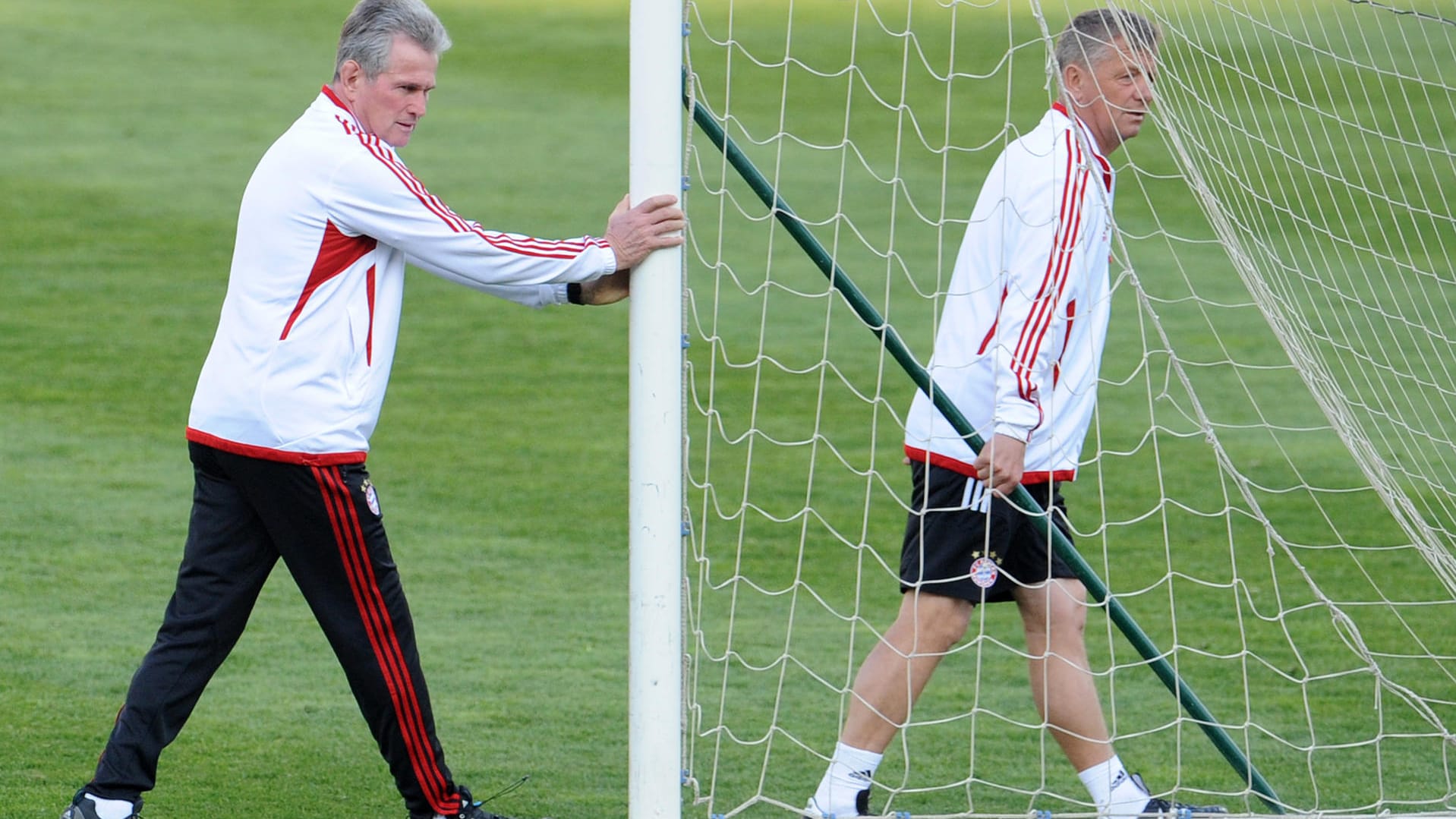 Peter Hermann (r.) wird beim FC Bayern wieder Assistenztrainer von Jupp Heynckes. Peter Hermann (r.) wird beim FC Bayern wieder Assistenztrainer von Jupp Heynckes.