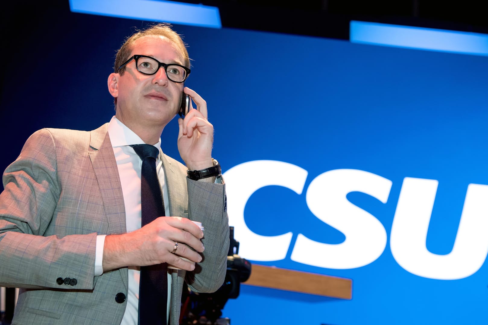 CSU besteht weiterhin auf Obergrenze für Flüchtlinge