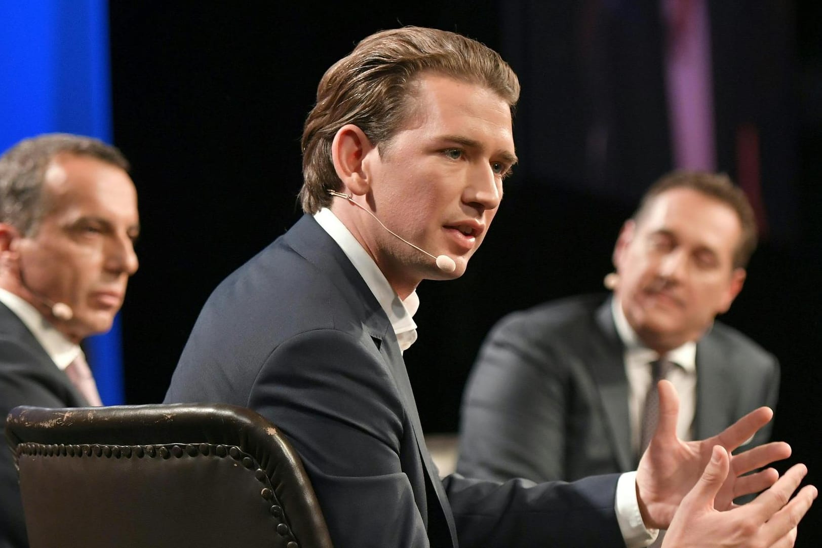 ÖVP-Chef Sebastian Kurz (M), der österreichische Bundeskanzler und SPÖ-Chef Christian Kern (l) und FPÖ-Chef Heinz-Christian Strache (r) bei der Dreierkonfrontation der Spitzenkandidaten im Fernsehen.