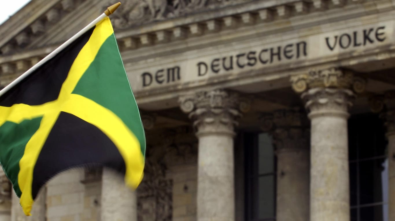 Nach den Bundestagswahlen möchten CDU/CSU, Die Grünen und die FDP in Koalitionsverhandlungen gehen.