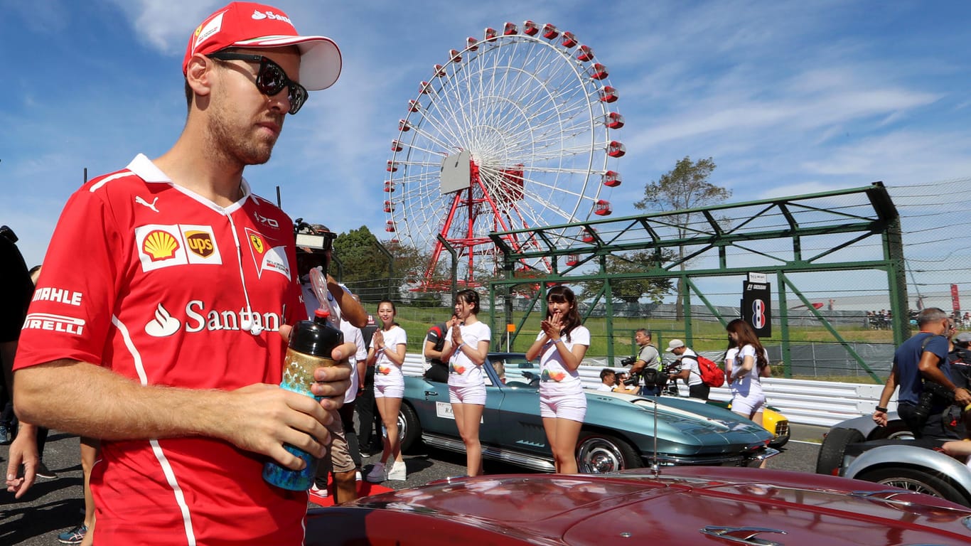 Sebastian Vettel auf dem Weg zur Fahrerparade vor dem Rennen.