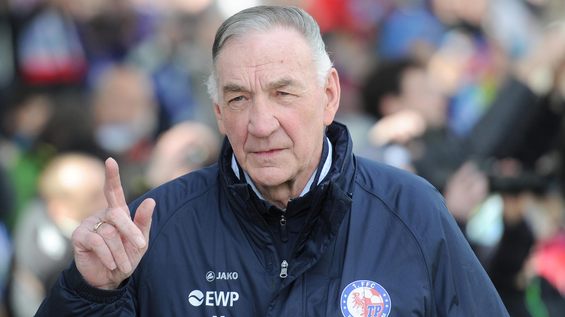 Ein Kenner des Frauenfußballs: Bernd Schröder.