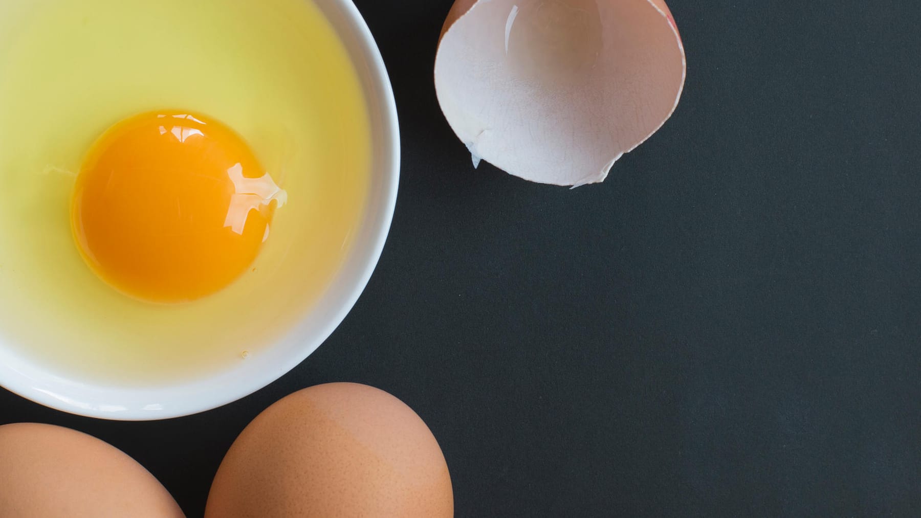 日本の研究者が鶏卵から有効成分を選択
