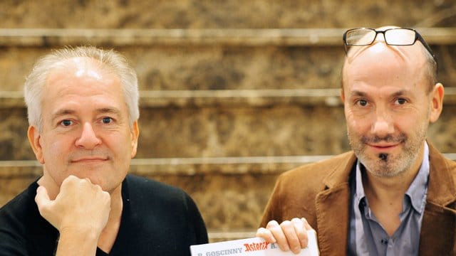 Der Zeichner Didier Conrad (l) und der Texter Jean-Yves Ferri sind die Macher des neuen Asterix-Comics.