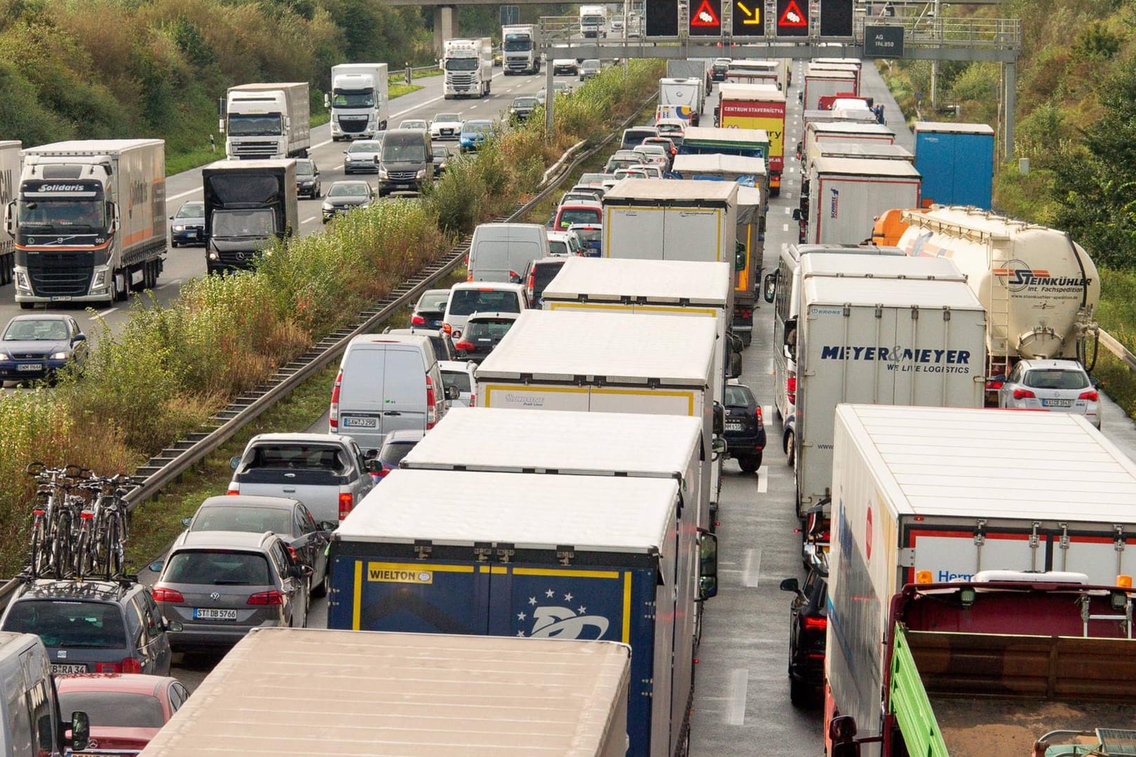 Wegen der Herbstferien kommt es auch in diesem Wochenende zu zahlreichen Staus.