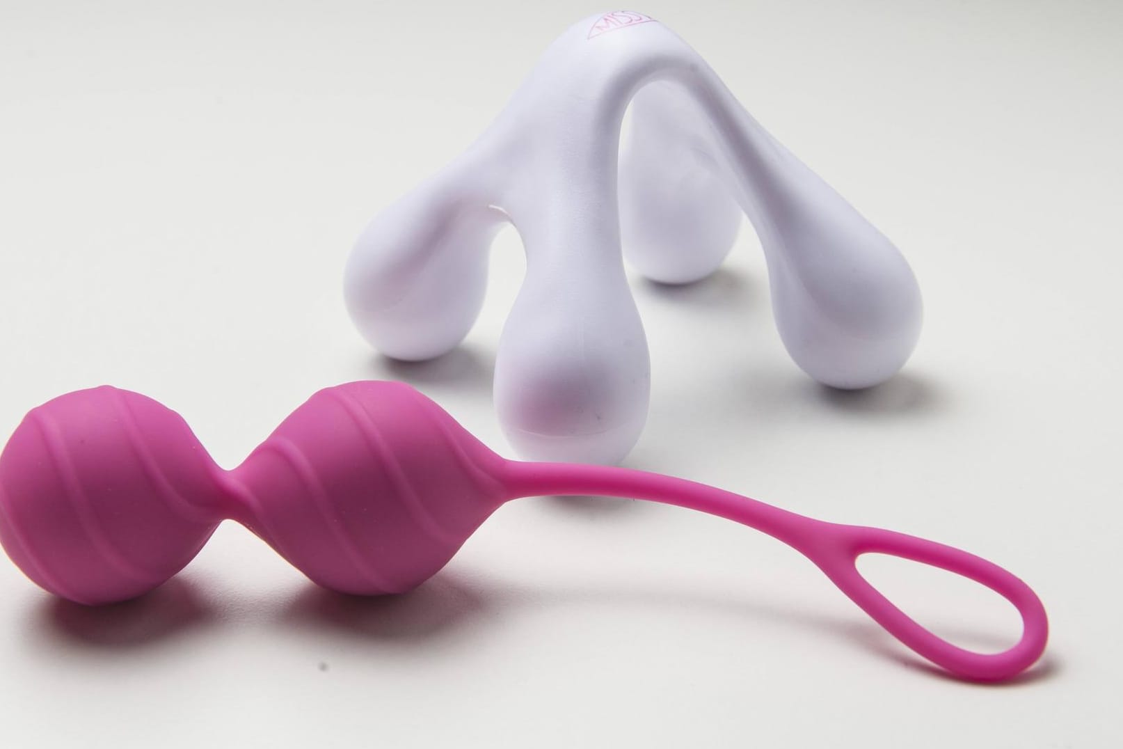 Viele Sextoys lassen sich per Smartphone-App und Bluetoooth-Funk fernsteuern.