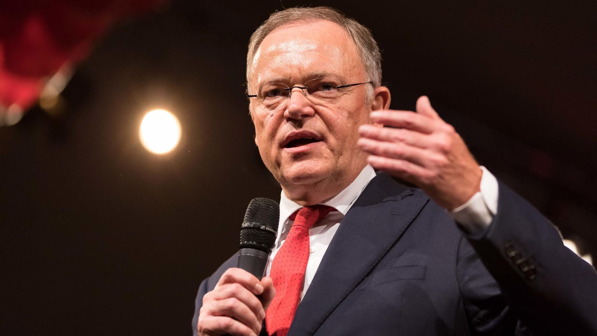 Ministerpräsident Stephan Weil möchte die Linkspartei aus dem niedersächsischen Landtag halten.