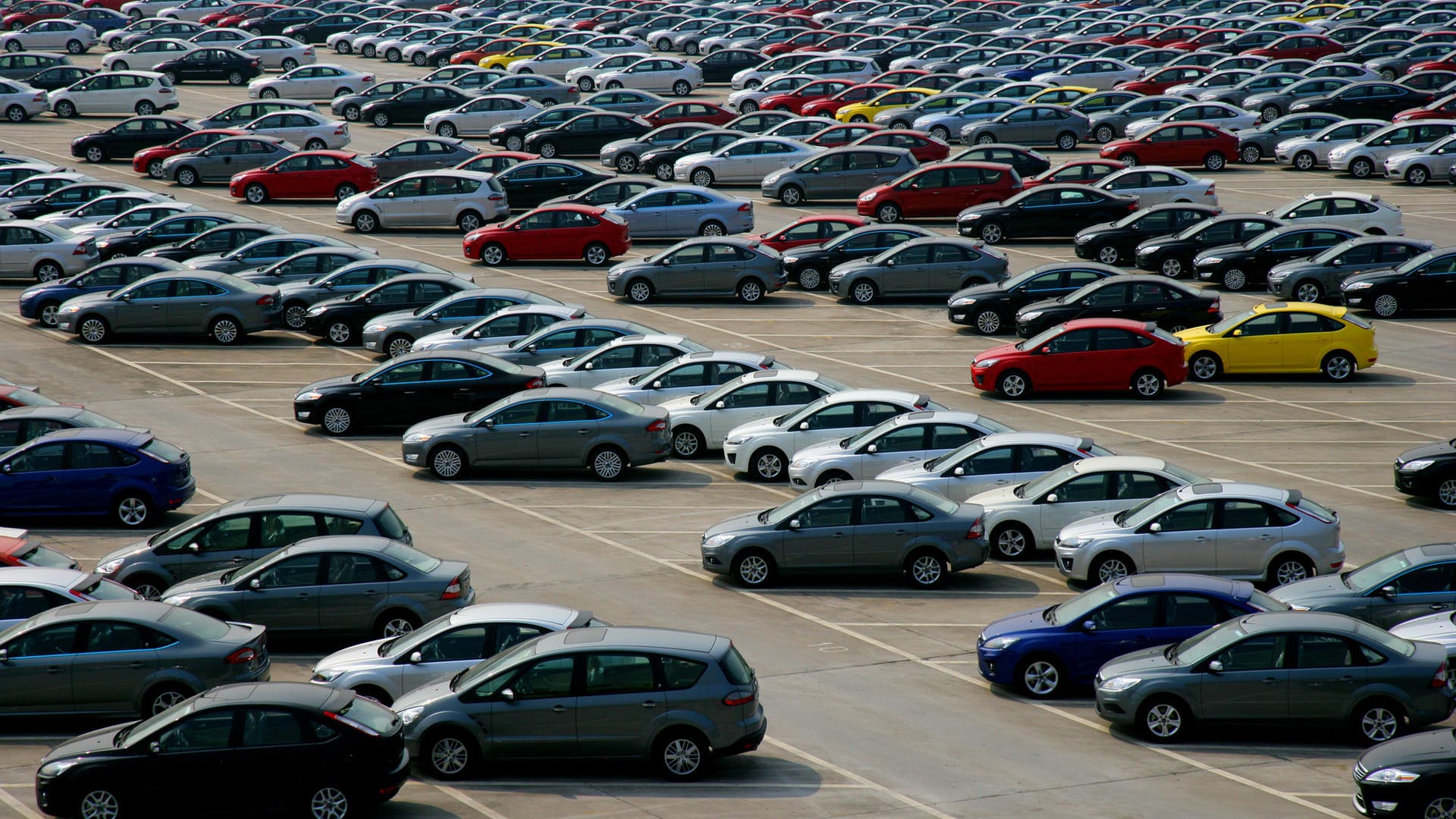 Seit September rollen 288.000 Autos neu über unsere Straßen. Seit September rollen 288.000 Autos neu über unsere Straßen.