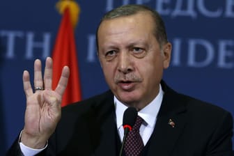 Der türkische Präsident Recep Tayyip Erdogan erkennt den US-Botschafter in der Türkei im Zuge des Visa-Streits der beiden Länder nicht an.