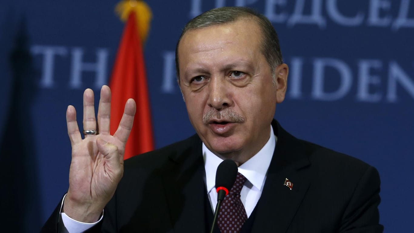 Der türkische Präsident Recep Tayyip Erdogan erkennt den US-Botschafter in der Türkei im Zuge des Visa-Streits der beiden Länder nicht an.