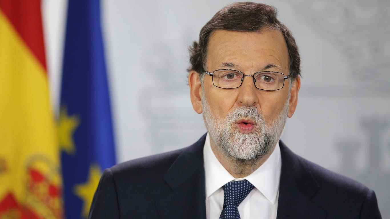 Der spanische Ministerpräsident Mariano Rajoy will die Regionalregierung in Barcelona notfalls entmachten.