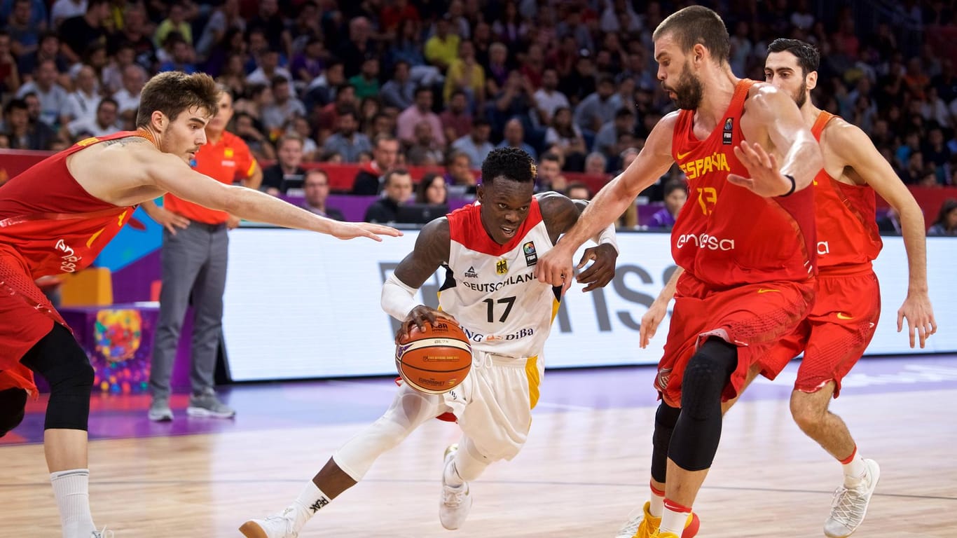 Dennis Schröder (m.) spielte eine starke EM.