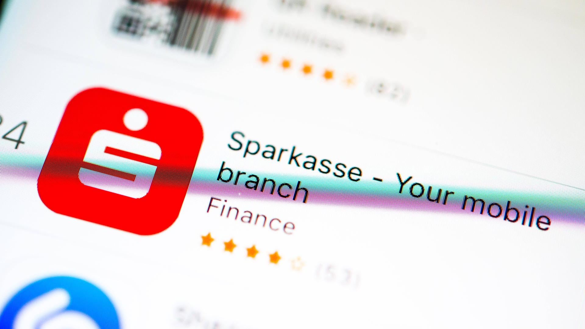 Online-Banking per App ist beliebt, Bankfilialen eher weniger.