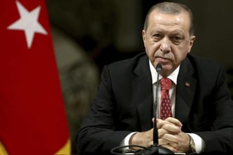 Staatspräsident Recep Tayyip Erdogan hat im Sommer wiederholt von Deutschland die Auslieferung mutmaßlicher türkischer Putschisten gefordert.
