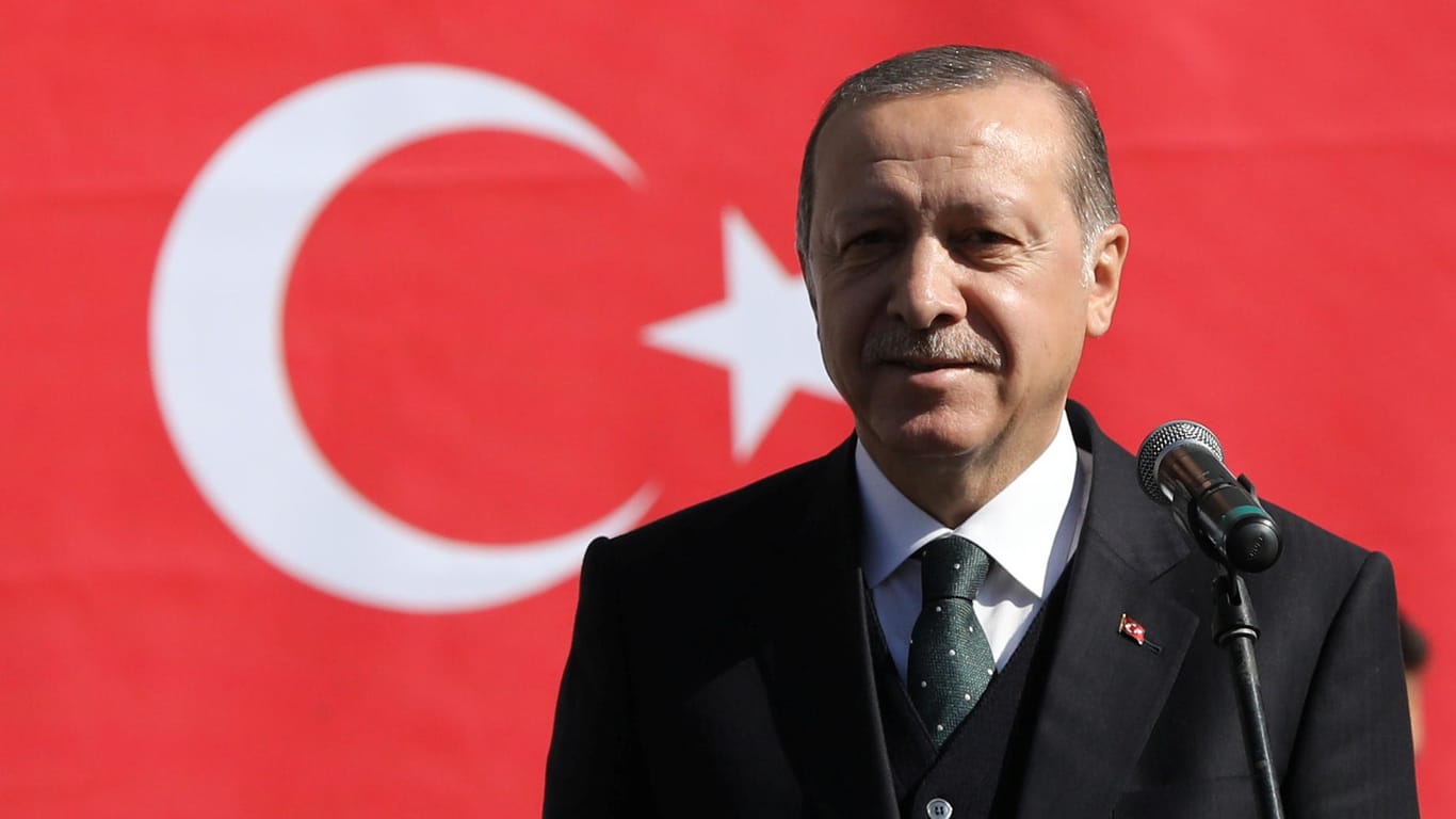 Die Türkei will nach Absprache mit Iran und Russland einen Sicherheitspuffer an der Grenze zu Syrien schaffen.